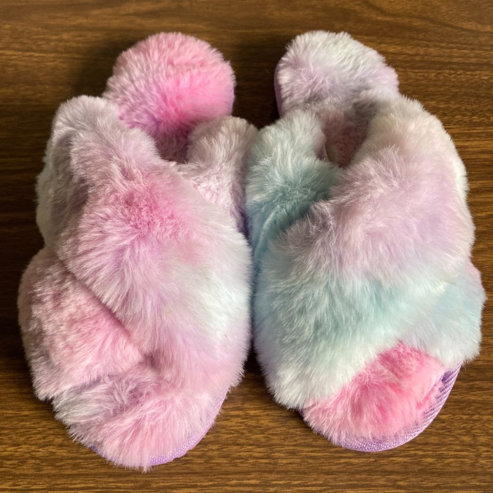 Wonder Nation Tie Dye Fluffy Slippers | Girls Size: 2-3 | NWOT